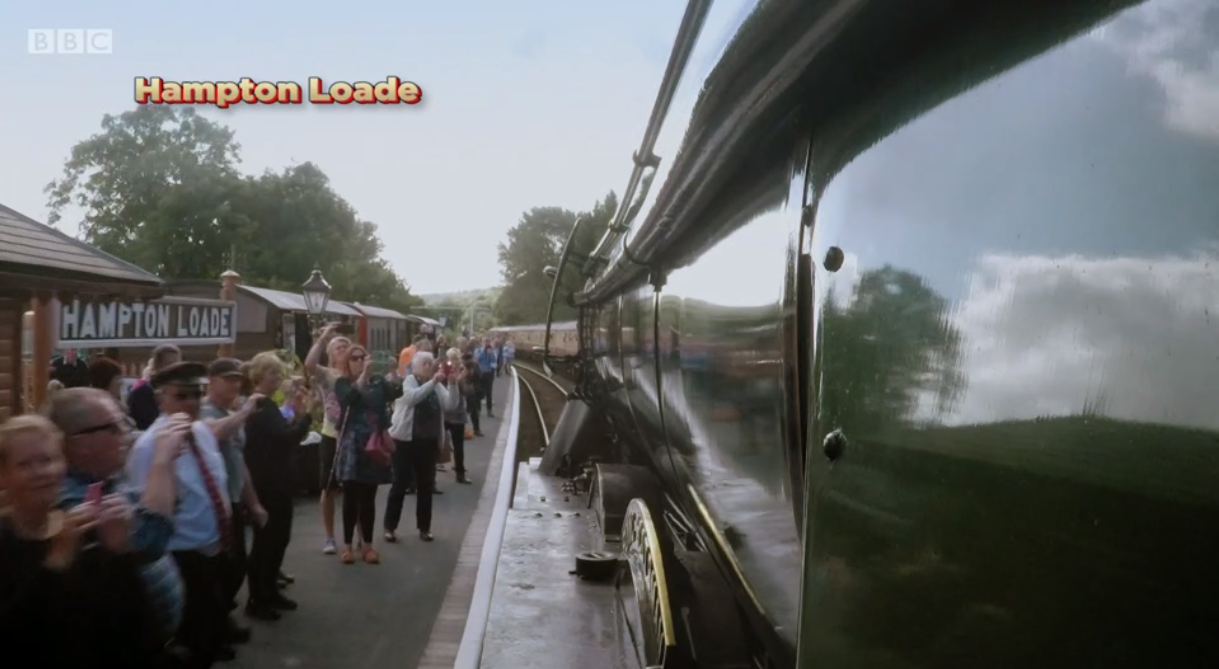 Cameras clicked and onlookers waved as The Flying Scotsman arrived at Hampton Loade station